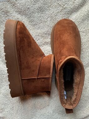 CloudAiR 10 New Rust Ankle Booties